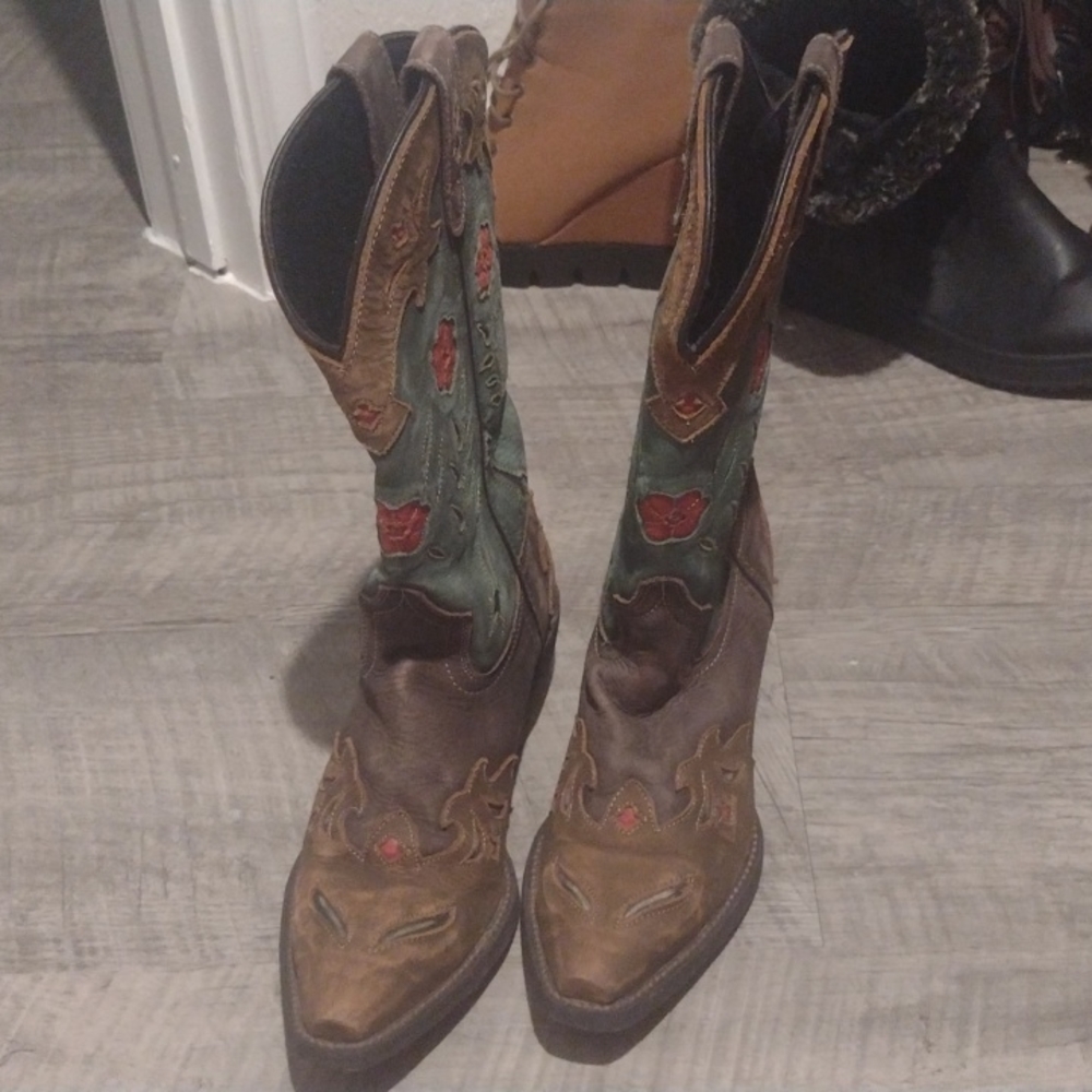 Corral boots